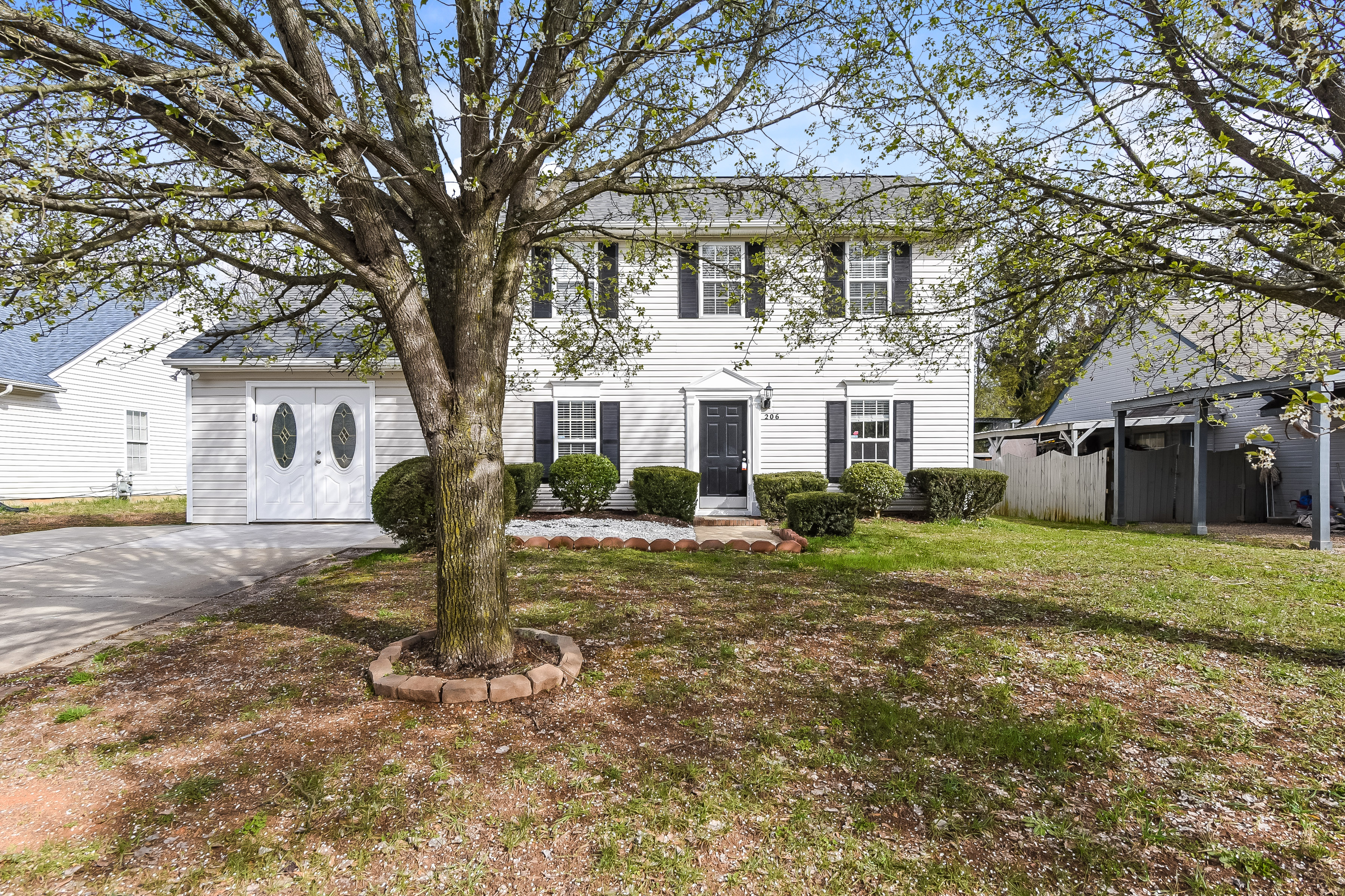 206 Lasalle Way Greensboro, NC 27406